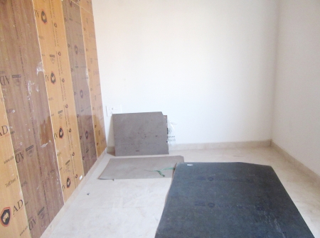 1811326024-5) Li id 366 - Fourth Floor Flat Childrens Bedroom.JPG